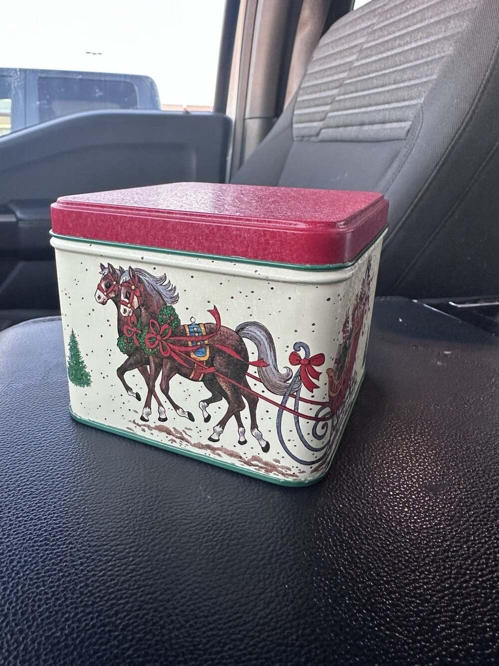 Christmas Tin Sleigh Vintage 1988 Potpourri Press 4.5”x4.5”x3.5”